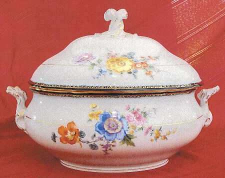 111120 Oval Covered Vegetable