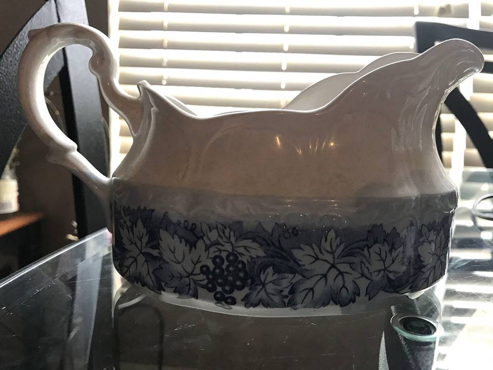 Cordon Bleu Gravy Boat