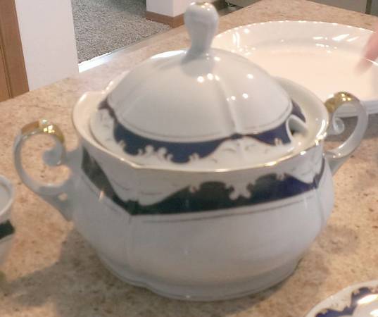 MIT328 Tureen &  Lid