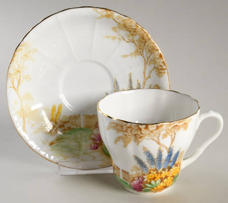 5167 Footed Cup & Saucer Set