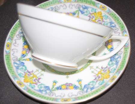 PA707 Footed Cup & Saucer Set