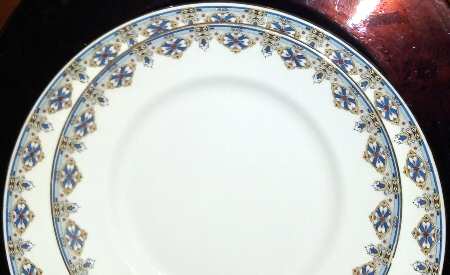 Royalty Dinner Plate