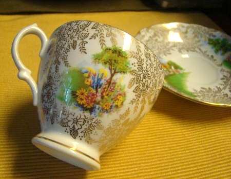 7070 Footed Cup & Saucer Set