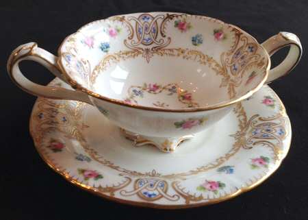 G7301 Footed Cream Soup Bowl & Saucer Set