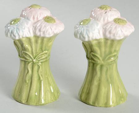 Silk Floral (Accessory Pieces) Figural Salt & Pepper Set
