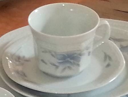 4020 Flat Cup & Saucer Set