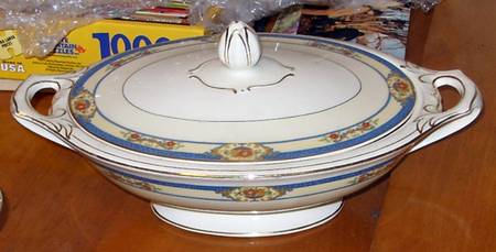 MEK401 Oval Covered Vegetable