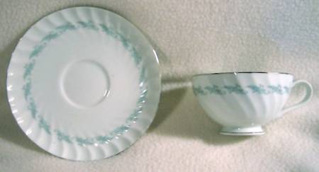 Gainford Footed Cup & Saucer Set