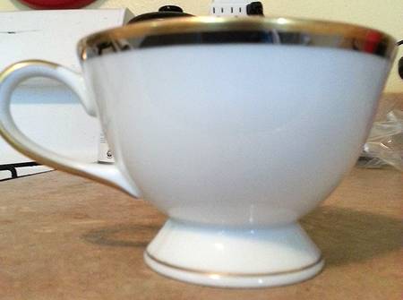 MEI1217 Footed Cup