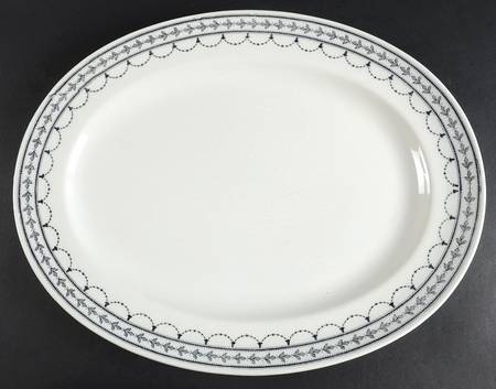 Fontainebleau Black 17" Oval Serving Platter