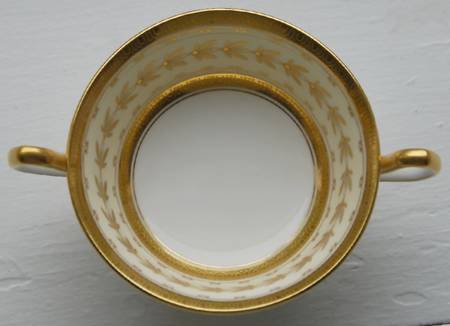 H5080 Footed Cream Soup Bowl