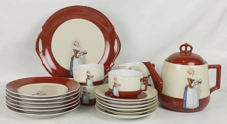 MOS48 Handled Cake Plate