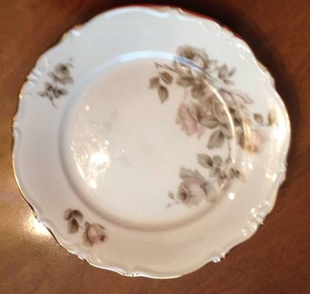 MEM17 Salad Plate