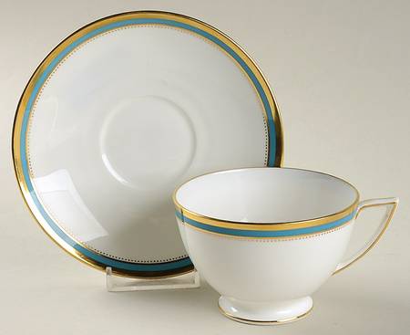 H5187 Footed Cup & Saucer Set