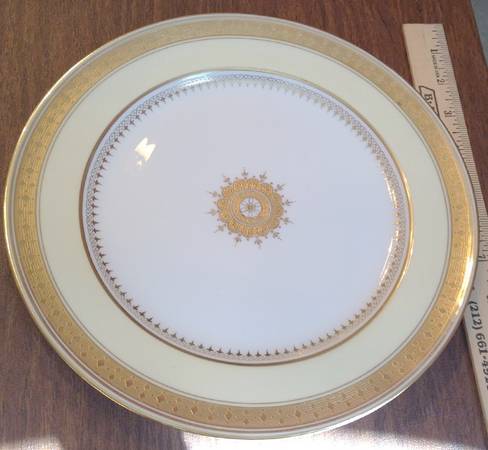 G7419 Dinner Plate