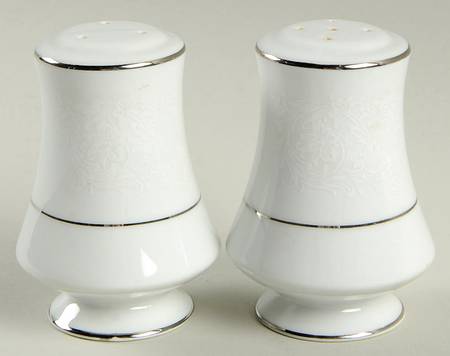 Shannon Salt & Pepper Set
