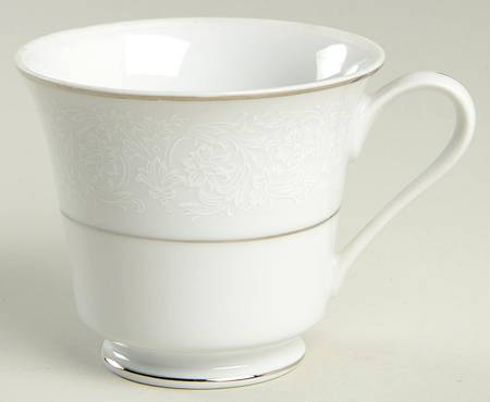 Shannon Footed Cup