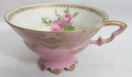 22547 Footed Cup