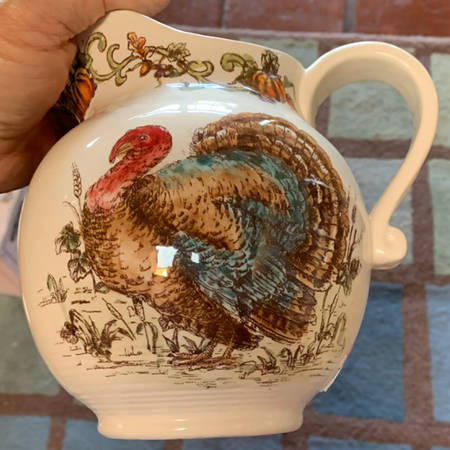 Turkey Royale 64 Oz Pitcher