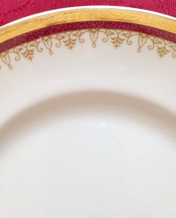 Hostess Dinner Plate