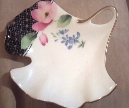 Lace Leaf Shaped Dish