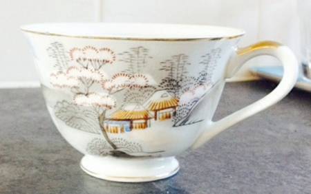 MKO25 Footed Cup