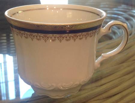 MIT367 Footed Cup