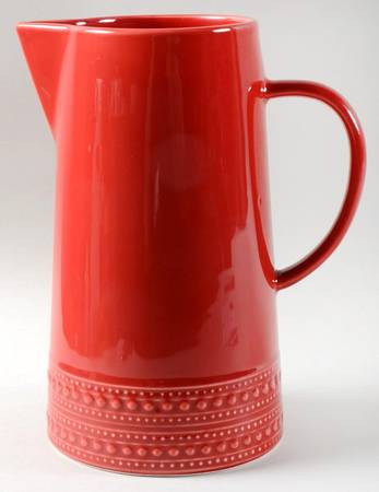 M2A20 Red 32 Oz Pitcher