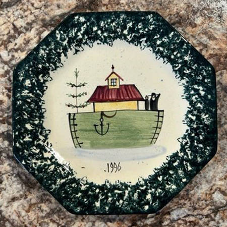 Molly's Cows Dark Green Plate Wall