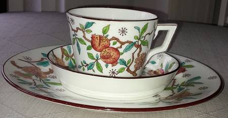 B573 Flat Cup & Saucer Set
