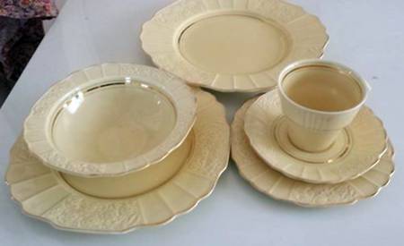 1338 Flat Cup & Saucer Set