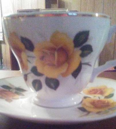 MYF14 Footed Cup & Saucer Set