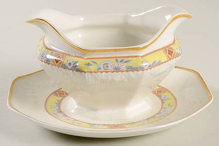 MEK435 Gravy Boat with Attached Underplate