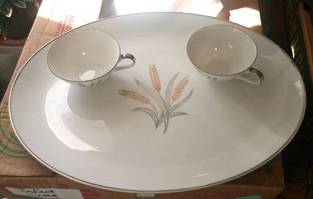 MAR16 14" Oval Serving Platter
