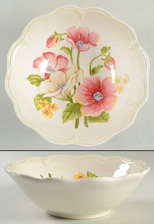 Pompous Poppy 9" Salad Serving Bowl