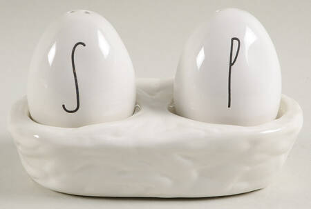 Farmhouse Figural Salt & Pepper Set