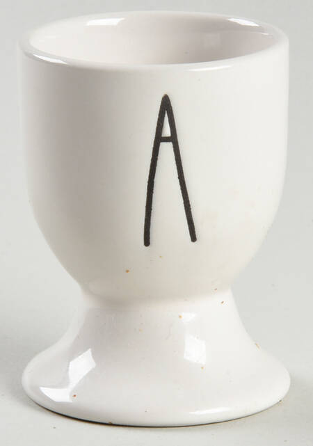Farmhouse Footed Single Egg Cup