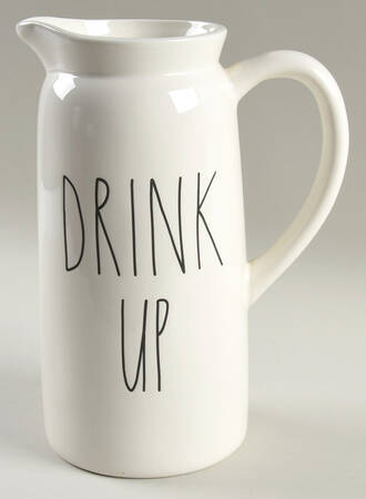 Farmhouse 56 Oz Pitcher