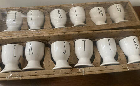Farmhouse Footed Single Egg Cup-Boxed Set of 6