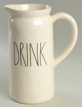 Farmhouse 48 Oz Pitcher