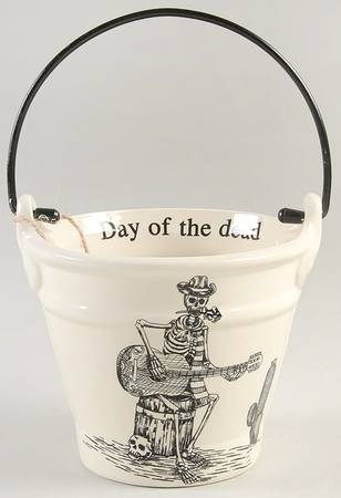 MXE24 Small Bucket with Handle