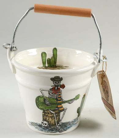 MXE24 Small Bucket with Handle