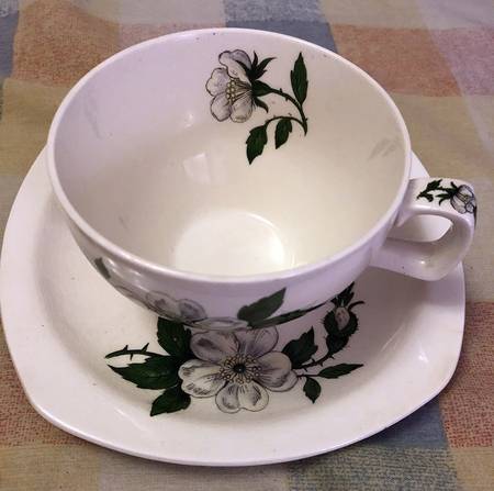 MDW57 Flat Cup & Saucer Set