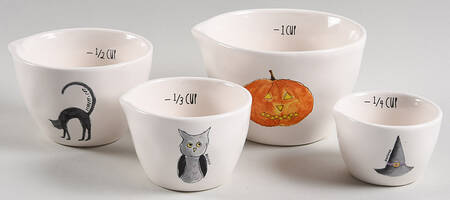 Trick Or Treat (4 Piece) Measuring Cup Set with Spouts