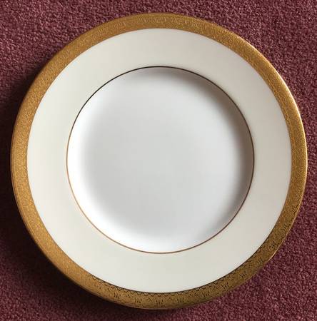 K153 White by Minton