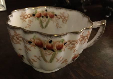 2328 Footed Cup