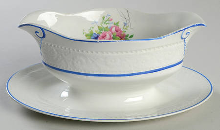MEA4 Gravy Boat with Attached Underplate
