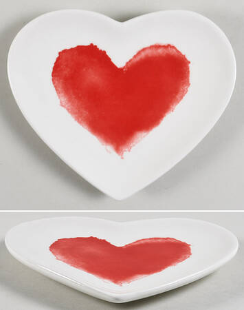 MXE62 Heart Shape Appetizer Plate