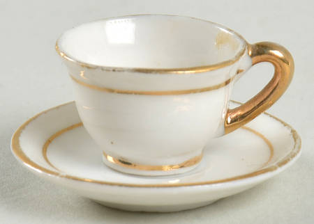 M8Y1 Child's Cup & Saucer Set