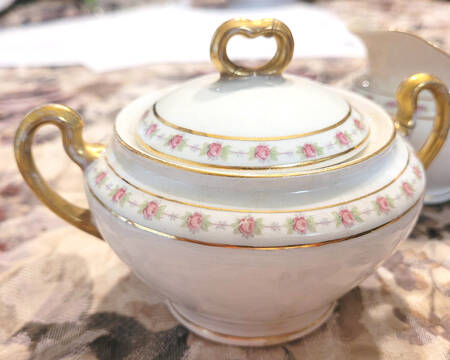 MCE55 Sugar Bowl & Lid